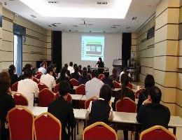 為客戶單位提供免費技術(shù)培訓(xùn)現(xiàn)場