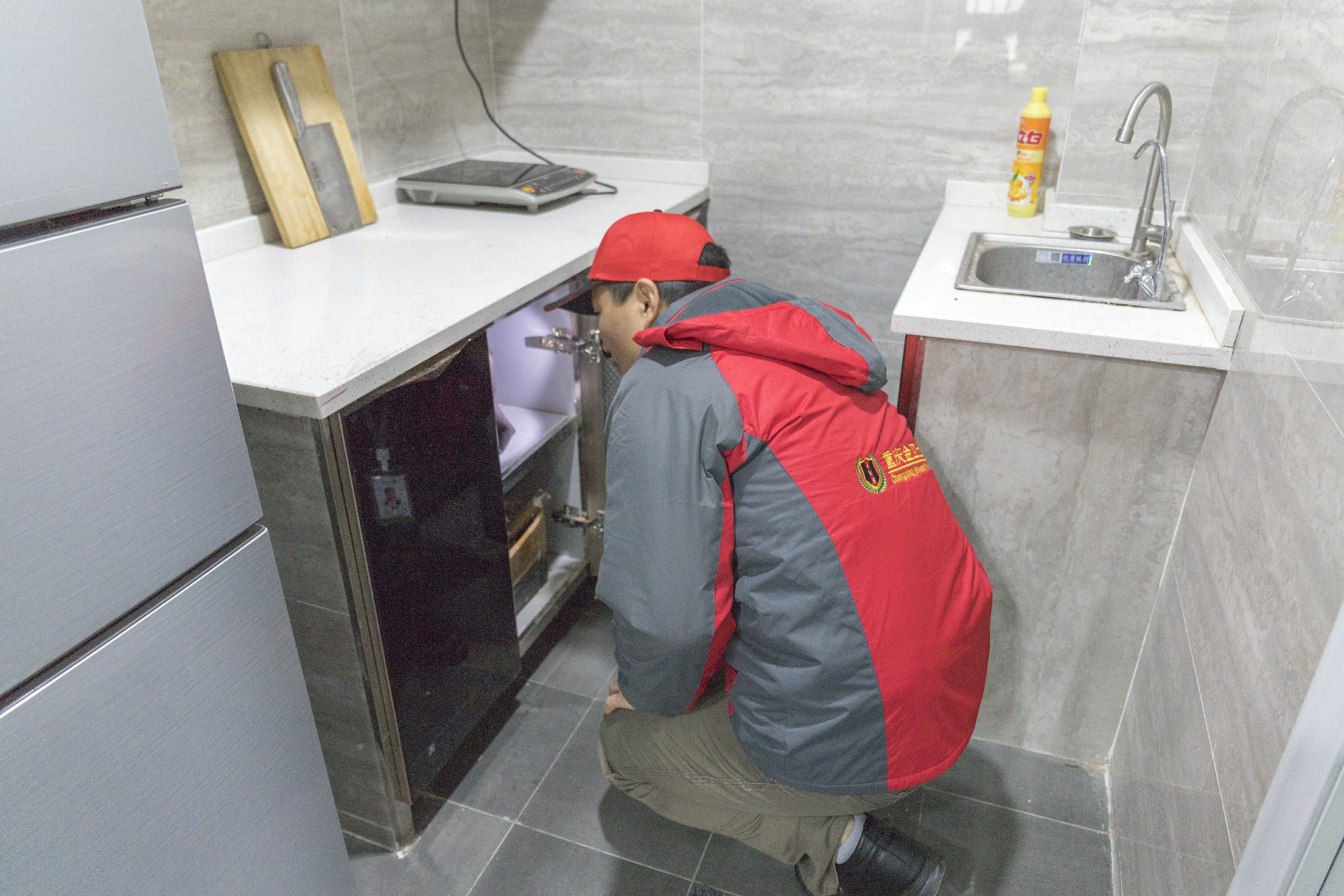 重慶滅鼠公司:滅鼠新武器，干冰滅鼠 